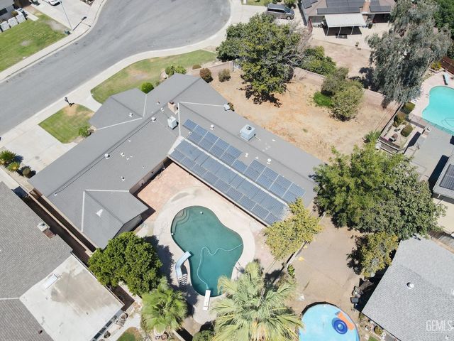 2004 Birchwood Court, Bakersfield, CA 93309