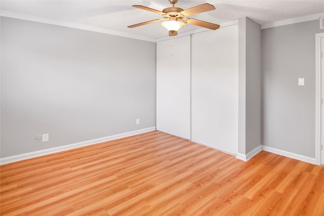 211 W F Street 211, La Porte, TX 77571
