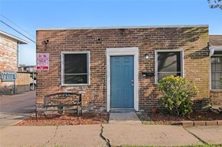 211 W F Street 211, La Porte, TX 77571