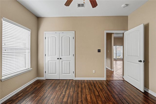 6741 Wall St, Corpus Christi, TX 78414