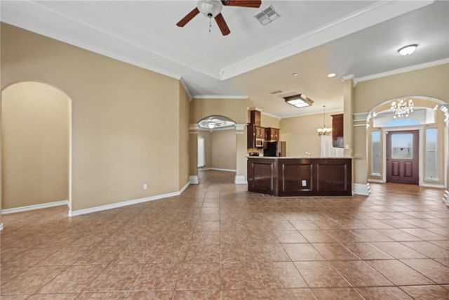 6741 Wall St, Corpus Christi, TX 78414