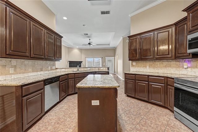 6741 Wall St, Corpus Christi, TX 78414