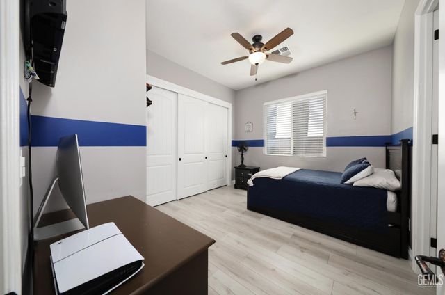 14218 Santa Fe Court, Bakersfield, CA 93314