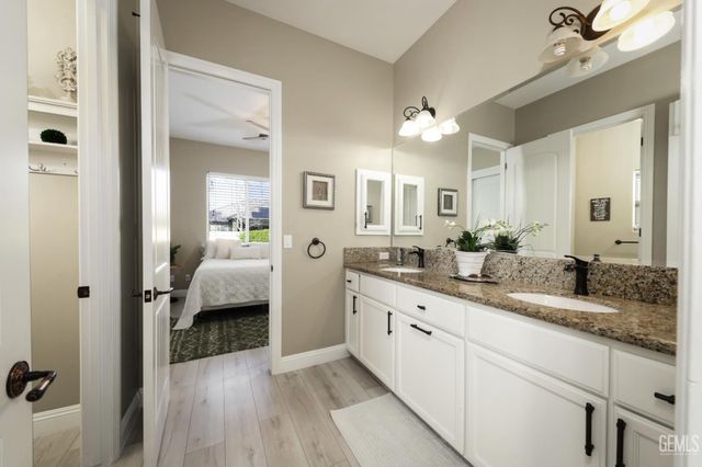 14218 Santa Fe Court, Bakersfield, CA 93314