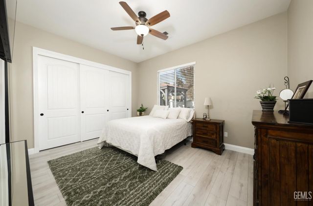 14218 Santa Fe Court, Bakersfield, CA 93314