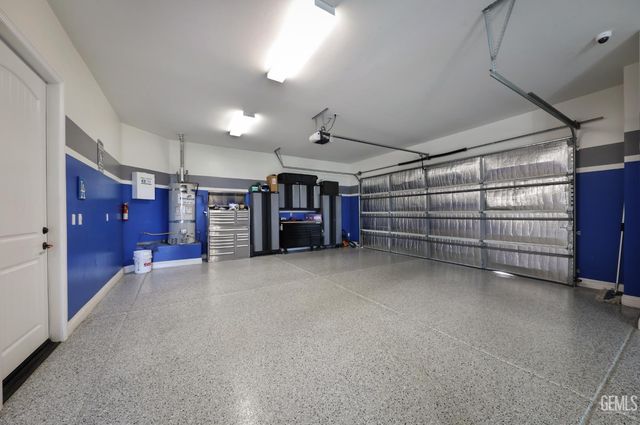 14218 Santa Fe Court, Bakersfield, CA 93314