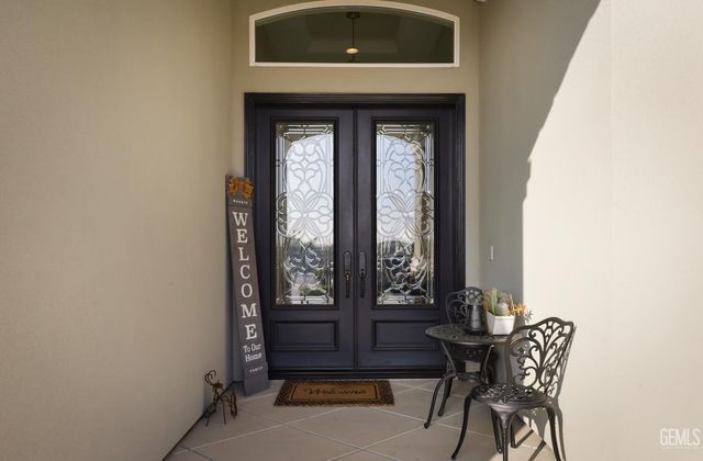 14218 Santa Fe Court, Bakersfield, CA 93314