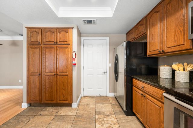 8930 Genoa Ave, Orangevale, CA 95662