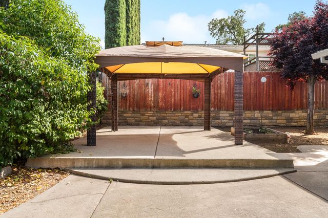 8930 Genoa Ave, Orangevale, CA 95662