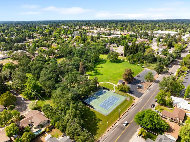 8930 Genoa Ave, Orangevale, CA 95662