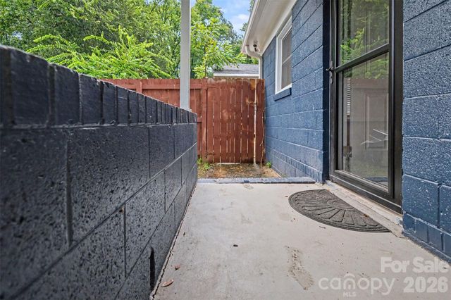 405 Killian Avenue, Mount Holly, NC 28120