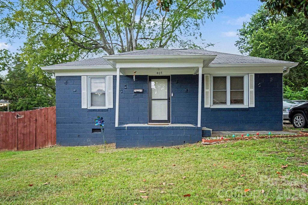 405 Killian Avenue, Mount Holly, NC 28120