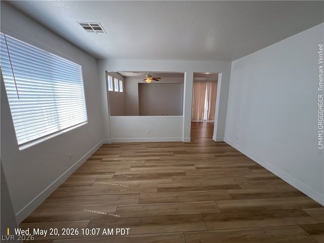 8027 Sapphire Cove Avenue, Las Vegas, NV 89117
