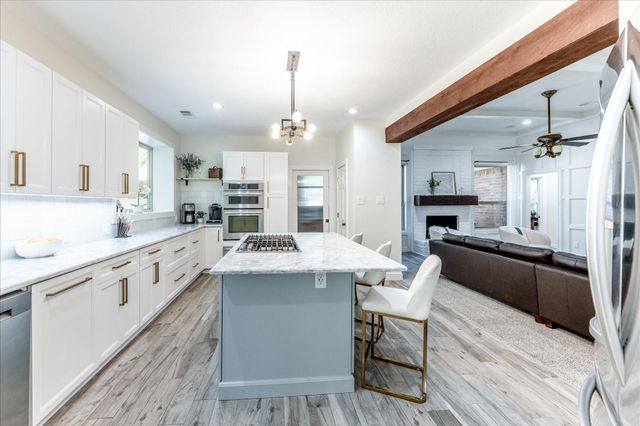 57 Cascade Springs Place, The Woodlands, TX 77381