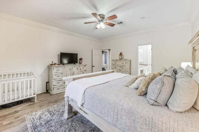 57 Cascade Springs Place, The Woodlands, TX 77381