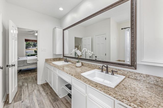 57 Cascade Springs Place, The Woodlands, TX 77381