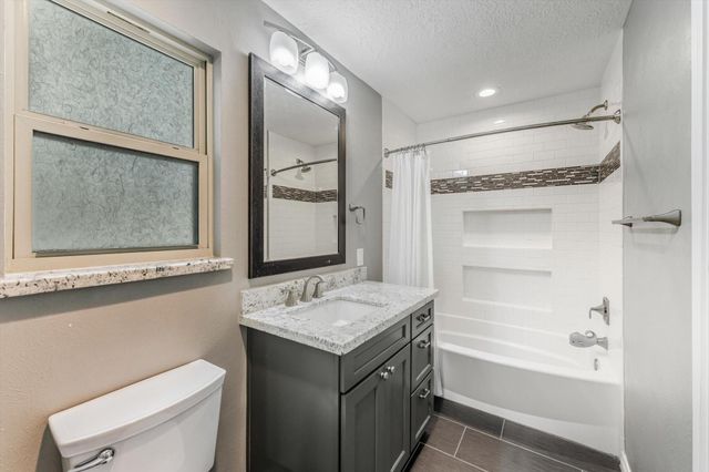 57 Cascade Springs Place, The Woodlands, TX 77381