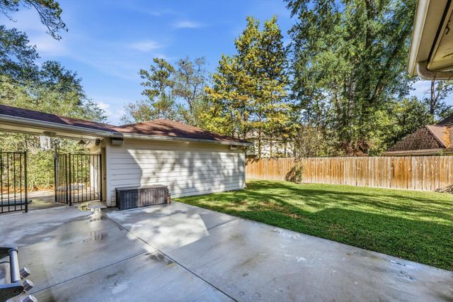 57 Cascade Springs Place, The Woodlands, TX 77381