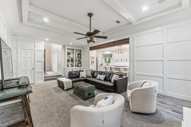 57 Cascade Springs Place, The Woodlands, TX 77381