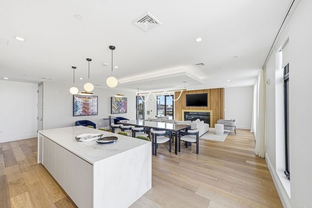 191 Washington St 711, Boston, MA 02135