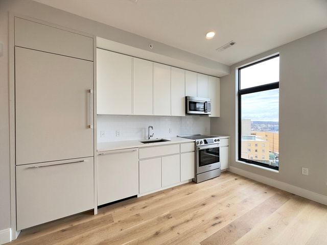 191 Washington St 711, Boston, MA 02135