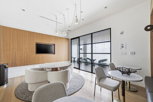 191 Washington St 711, Boston, MA 02135