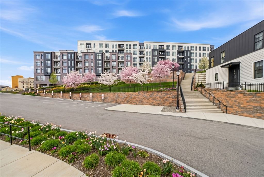 191 Washington St 711, Boston, MA 02135