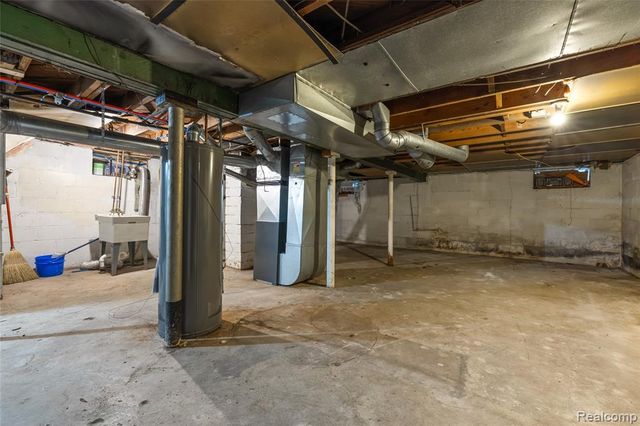 16135 Braile Street, Detroit, MI 48219