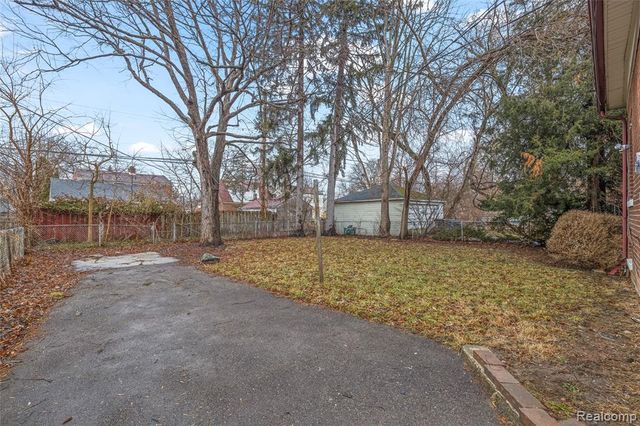 16135 Braile Street, Detroit, MI 48219