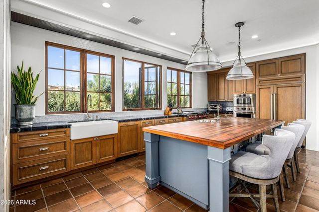 10832 E WINTER SUN Drive, Scottsdale, AZ 85262