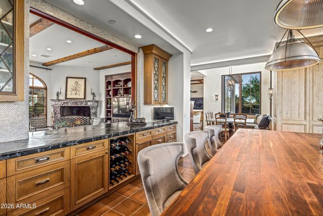 10832 E WINTER SUN Drive, Scottsdale, AZ 85262