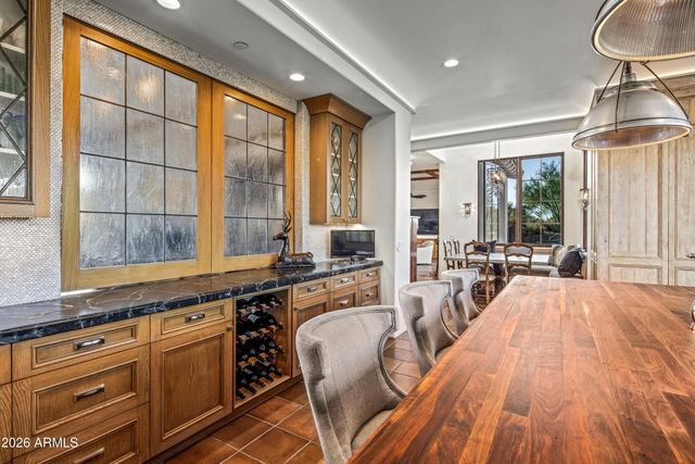 10832 E WINTER SUN Drive, Scottsdale, AZ 85262