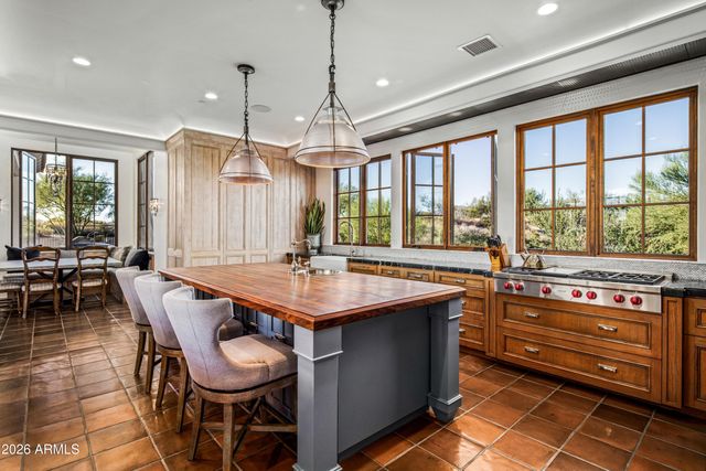 10832 E WINTER SUN Drive, Scottsdale, AZ 85262