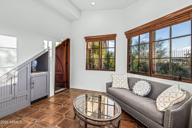 10832 E WINTER SUN Drive, Scottsdale, AZ 85262