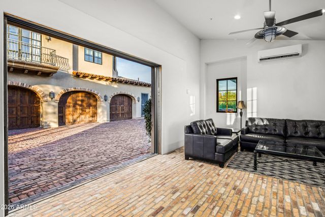 10832 E WINTER SUN Drive, Scottsdale, AZ 85262