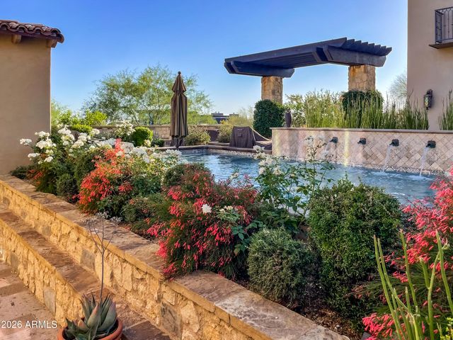 10832 E WINTER SUN Drive, Scottsdale, AZ 85262