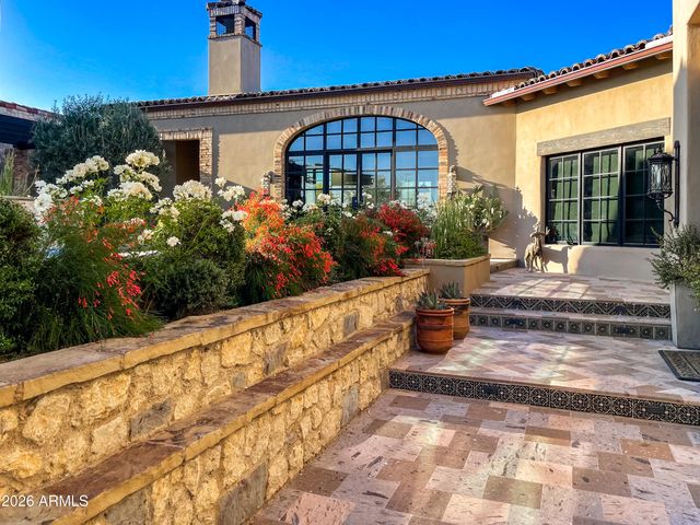 10832 E WINTER SUN Drive, Scottsdale, AZ 85262