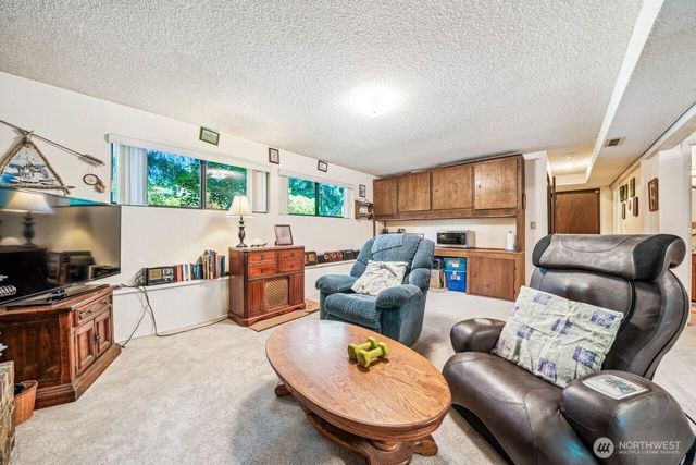 18818 181st Place NE, Woodinville, WA 98077