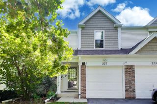 227 E Shag Bark Lane, Streamwood, IL 60107