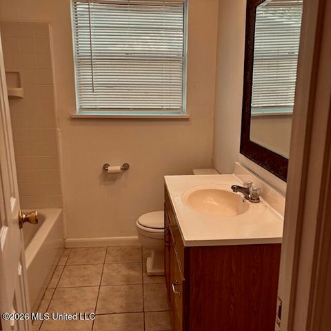 229 Linda Drive, Ocean Springs, MS 39564