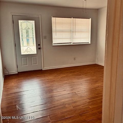 229 Linda Drive, Ocean Springs, MS 39564