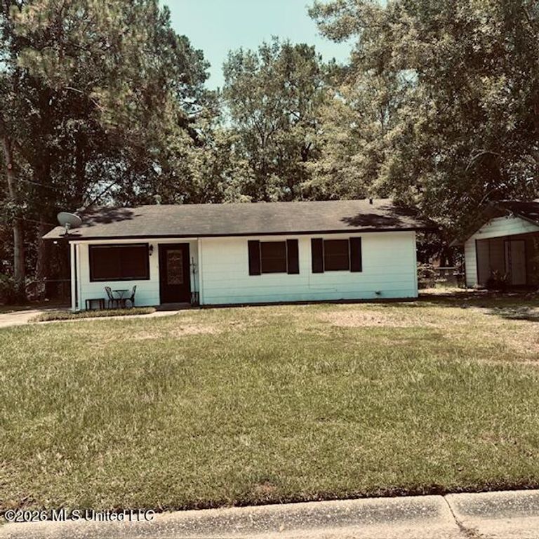 229 Linda Drive, Ocean Springs, MS 39564