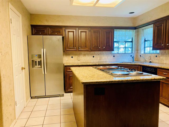 14212 & 14216 Horseshoe Bend, Conroe, TX 77384