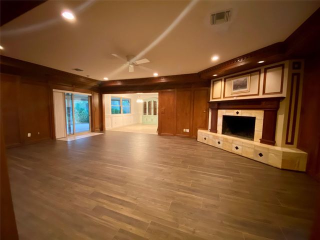 14212 & 14216 Horseshoe Bend, Conroe, TX 77384