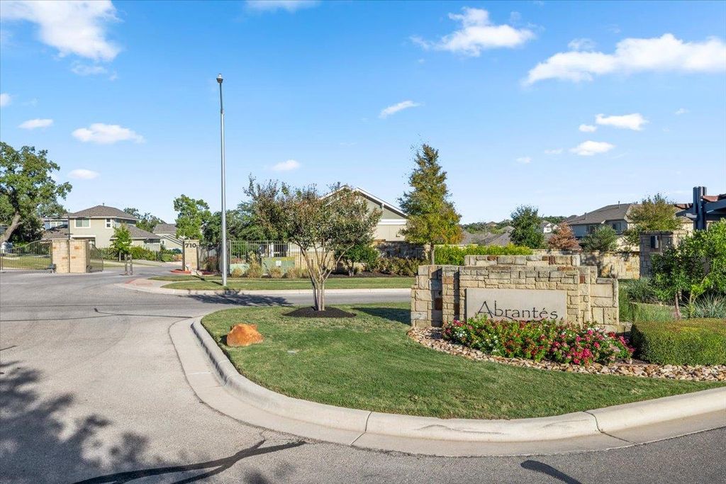 710 Arrow Point DR 15, Cedar Park, TX 78613