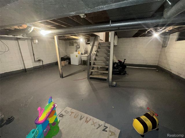 20065 Southfield Road, Detroit, MI 48235