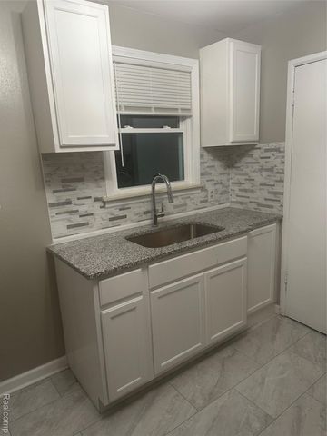 20065 Southfield Road, Detroit, MI 48235