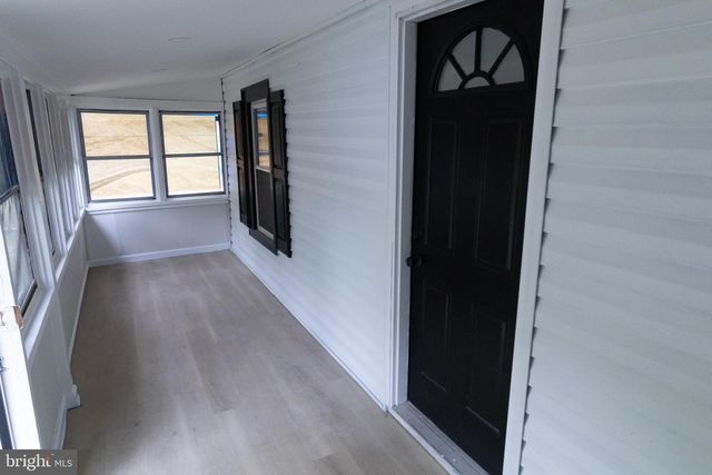 213 W LAKE AVE, Blackwood, NJ 08012