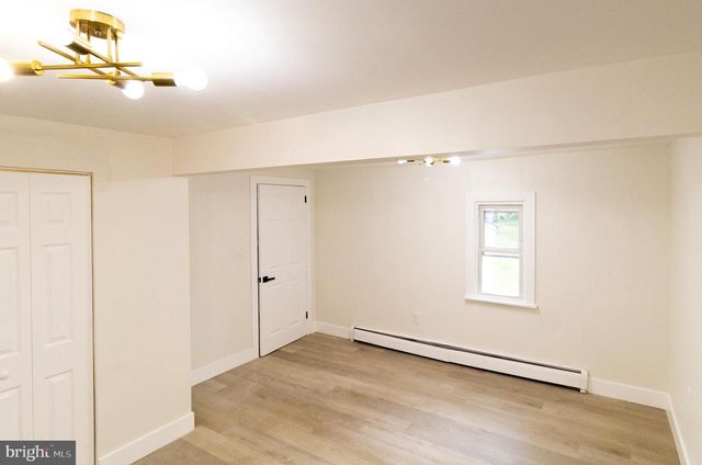 213 W LAKE AVE, Blackwood, NJ 08012