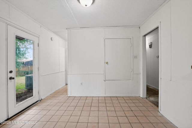 366 Queen Marie Lane, Jackson, MS 39209
